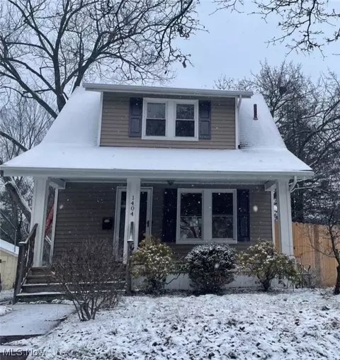 1404 Girard St, Akron, OH 44301