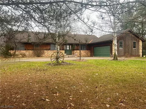 10263 Cemetery Rd, Burbank, OH 44214