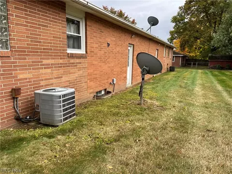 1827 Kipling Ave NW, Massillon, OH 44646 photo 17