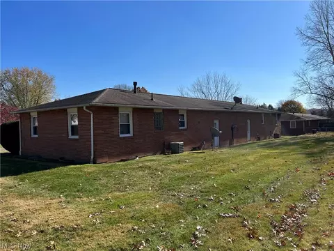 1827 Kipling Ave NW, Massillon, OH 44646 photo 3