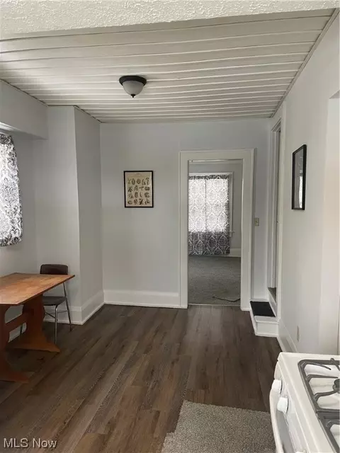 796 Work Dr, Akron, OH 44320 photo 3