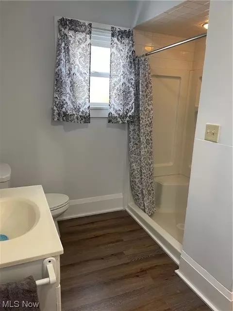 796 Work Dr, Akron, OH 44320 photo 22