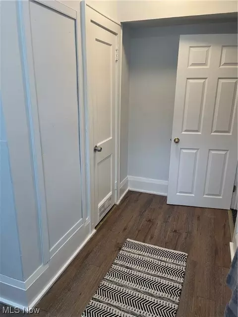 796 Work Dr, Akron, OH 44320 photo 24