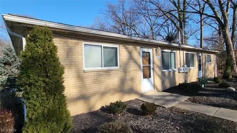 509 Saunders Ave, Akron, OH 44319