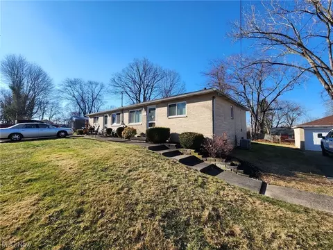 3102 N Turkeyfoot Rd, Akron, OH 44319