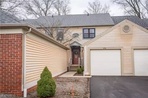 1856 Beechwood Ave NE, North Canton, OH 44720