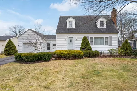 1542 Union St, Barberton, OH 44203