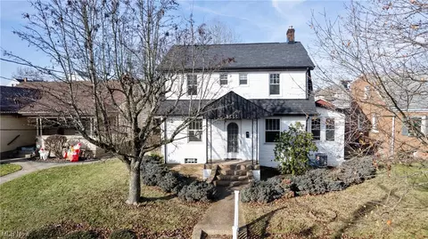 3717 Woodlawn Way, Weirton, WV 26062