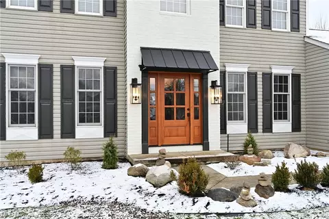 8283 Rachel Ln, North Ridgeville, OH 44039