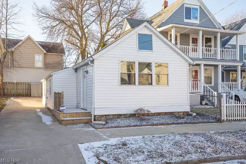 5815 Bridge Ave, Cleveland, OH 44102