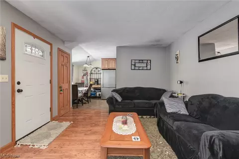 479 Laurel, Berea, OH 44017 photo 8