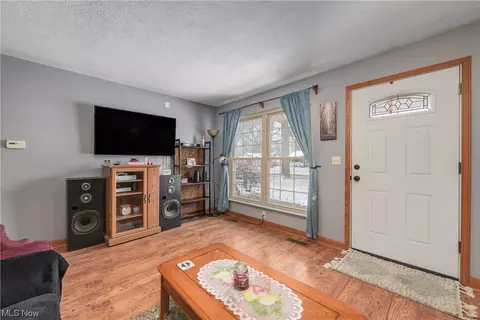 479 Laurel, Berea, OH 44017 photo 6