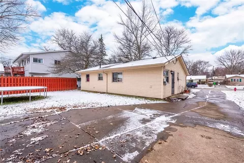 479 Laurel, Berea, OH 44017 photo 38