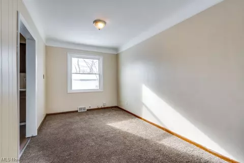19018 Longview Ave, Maple Heights, OH 44137 photo 7