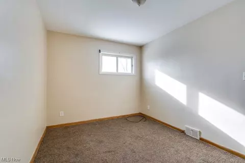 19018 Longview Ave, Maple Heights, OH 44137 photo 22
