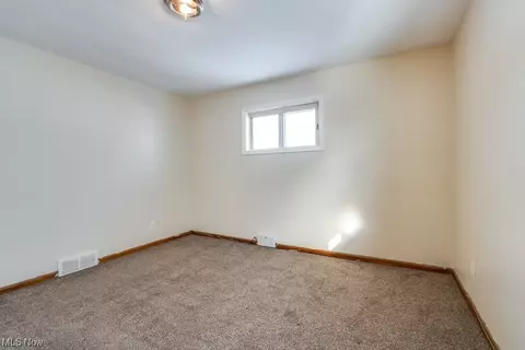 19018 Longview Ave, Maple Heights, OH 44137 photo 17