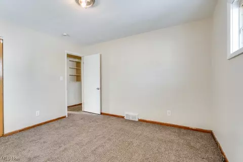 19018 Longview Ave, Maple Heights, OH 44137 photo 16