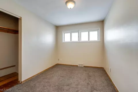 19018 Longview Ave, Maple Heights, OH 44137 photo 12