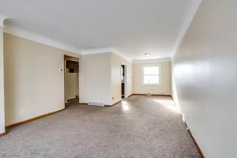19018 Longview Ave, Maple Heights, OH 44137 photo 3
