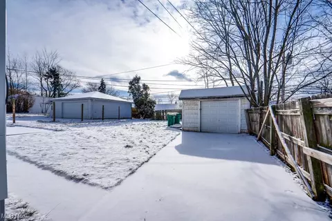 19018 Longview Ave, Maple Heights, OH 44137 photo 31