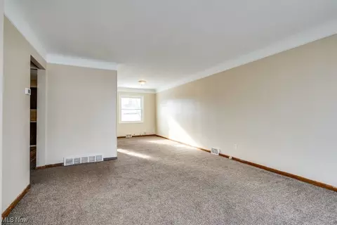 19018 Longview Ave, Maple Heights, OH 44137 photo 2