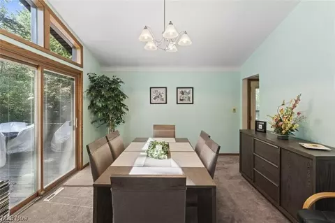 Dining - 5007 E Viola Ave, Austintown, OH 44515 photo 3 of 3