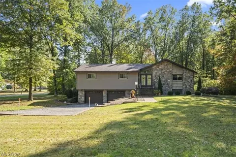 Exterior - 5007 E Viola Ave, Austintown, OH 44515 photo 7 of 11