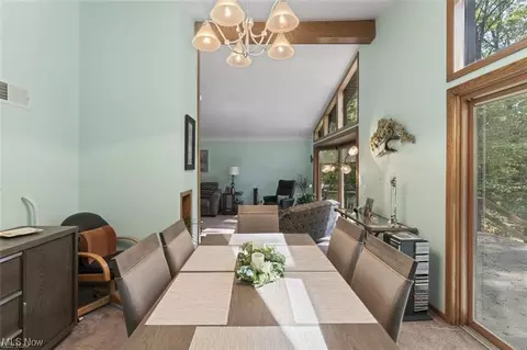 Dining - 5007 E Viola Ave, Austintown, OH 44515 photo 2 of 3