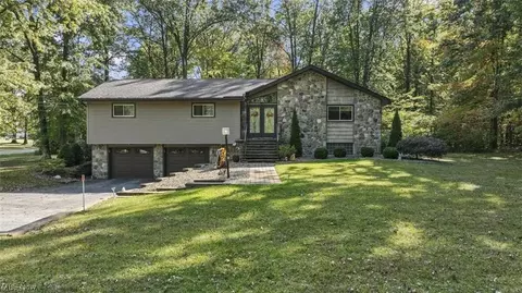 Exterior - 5007 E Viola Ave, Austintown, OH 44515 photo 2 of 11