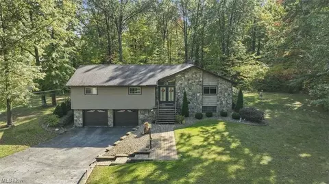Exterior - 5007 E Viola Ave, Austintown, OH 44515 photo 4 of 11