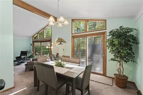 Dining - 5007 E Viola Ave, Austintown, OH 44515 photo 1 of 3