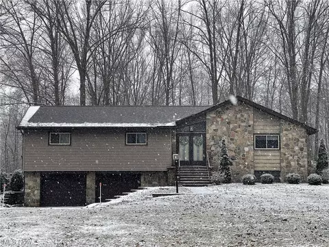 5007 E Viola Ave, Austintown, OH 44515