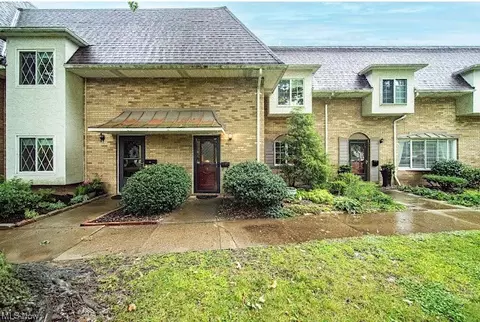 8228 Deepwood Blvd #4, Mentor, OH 44060