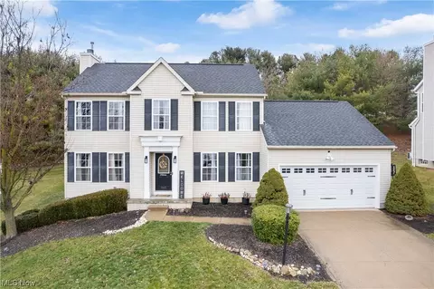 9855 Emerald Ridge Ave NW, Canal Fulton, OH 44614