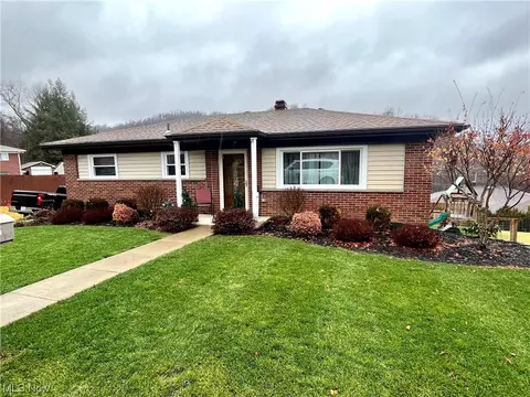 644 Tulip Ln, Martins Ferry, OH 43935