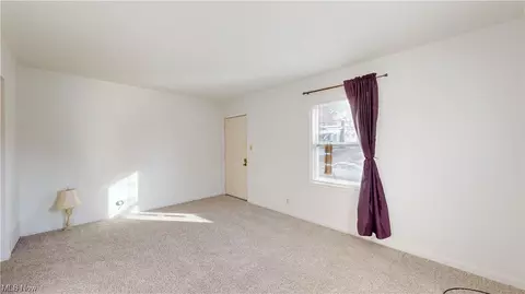 804 Kickapoo Ave, Akron, OH 44305 photo 3