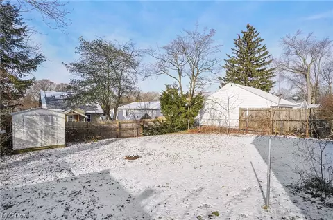 804 Kickapoo Ave, Akron, OH 44305 photo 20