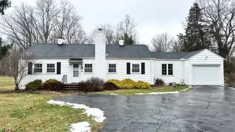 10305 Chippewa, Brecksville, OH 44141
