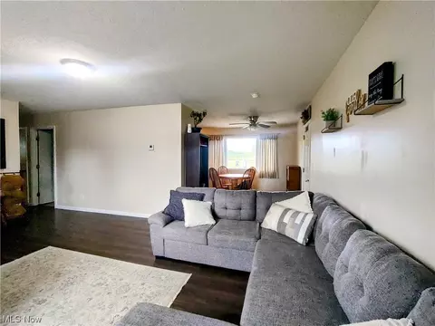 4233 Sabin Dr, Rootstown, OH 44272 photo 10