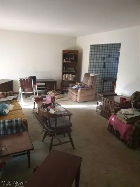 1597 Hyde Park, Akron, OH 44310 photo 4
