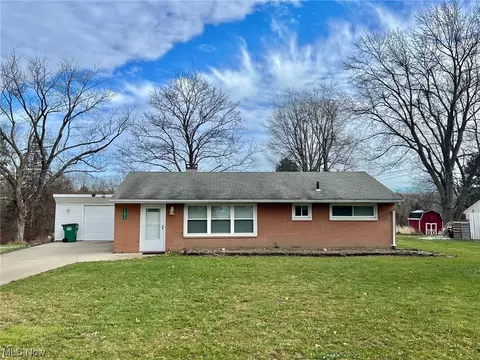 11013 Helmut Dr, Chardon, OH 44024