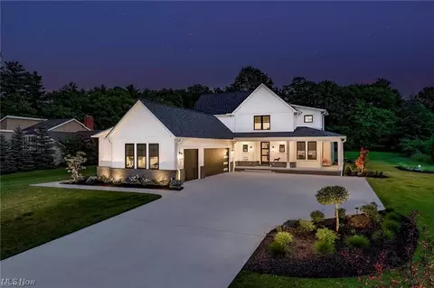 31400 Jackson Rd, Moreland Hills, OH 44022