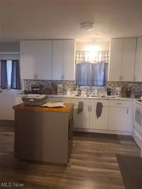 373 Hatton, Andover, OH 44003 photo 5