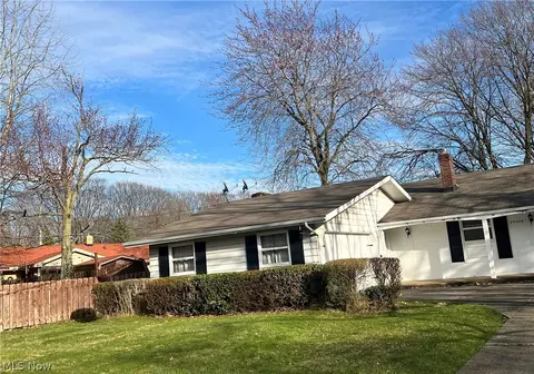 25036 Heather Ln, Richmond Heights, OH 44143