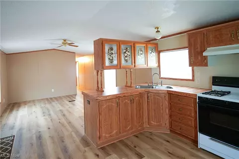 156 Oakwood Dr, Beloit, OH 44609 photo 15