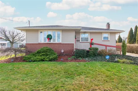 125 Furlen Ct, Hubbard, OH 44425