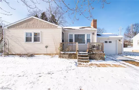 2926 Brunswick Rd, Youngstown, OH 44511