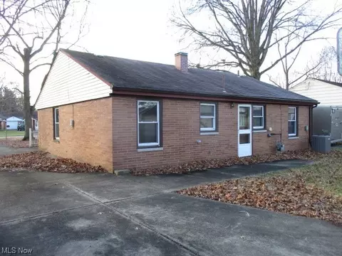 150 Centervale Ave, Boardman, OH 44512 photo 2