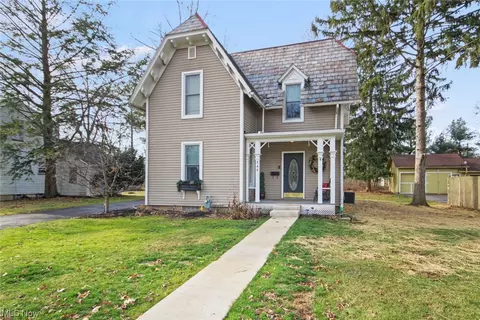 348 S Broad St, Canfield, OH 44406