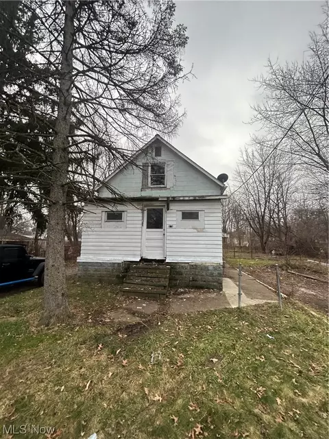 610 Dewitt, Lorain, OH 44055